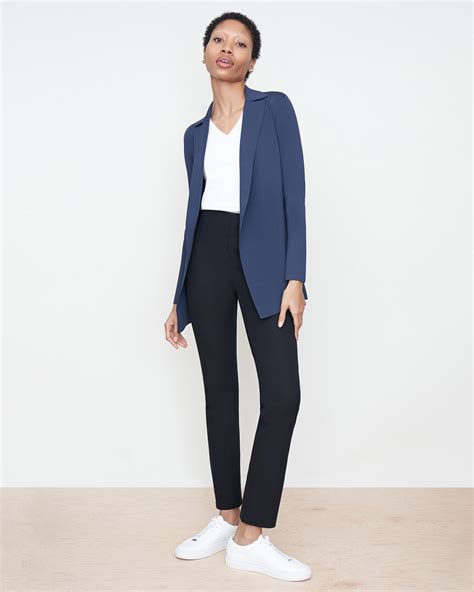 does navy and black go together